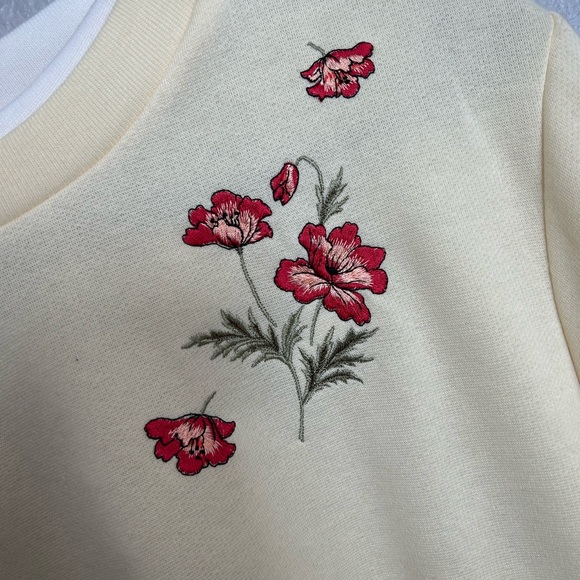 Vintage Yellow Embroidered Flower Oversized Crewneck - Picture 4 of 6